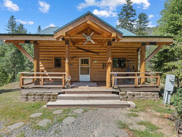 3733V Sand Creek Rd, Kettle Falls, WA 99141