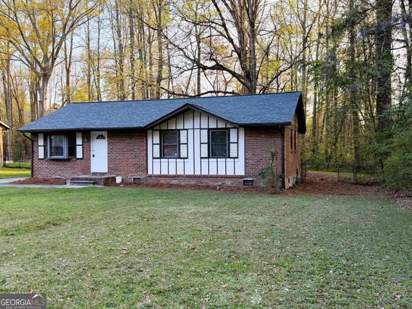 1345 Labelle Street, Jonesboro, GA 30238