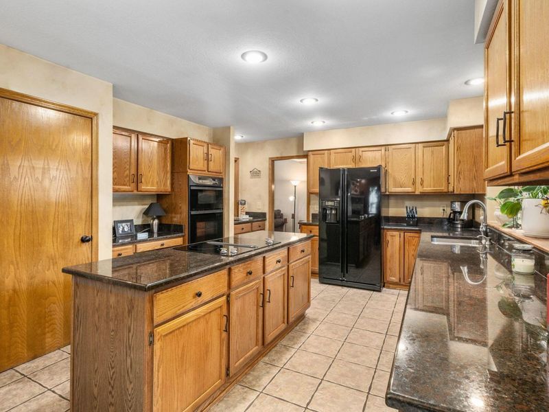 1148 Gold Place, Columbus, OH 43230 Photo 14