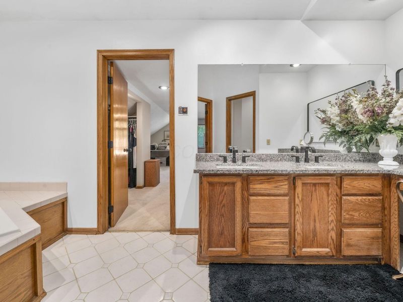 1148 Gold Place, Columbus, OH 43230 Photo 40