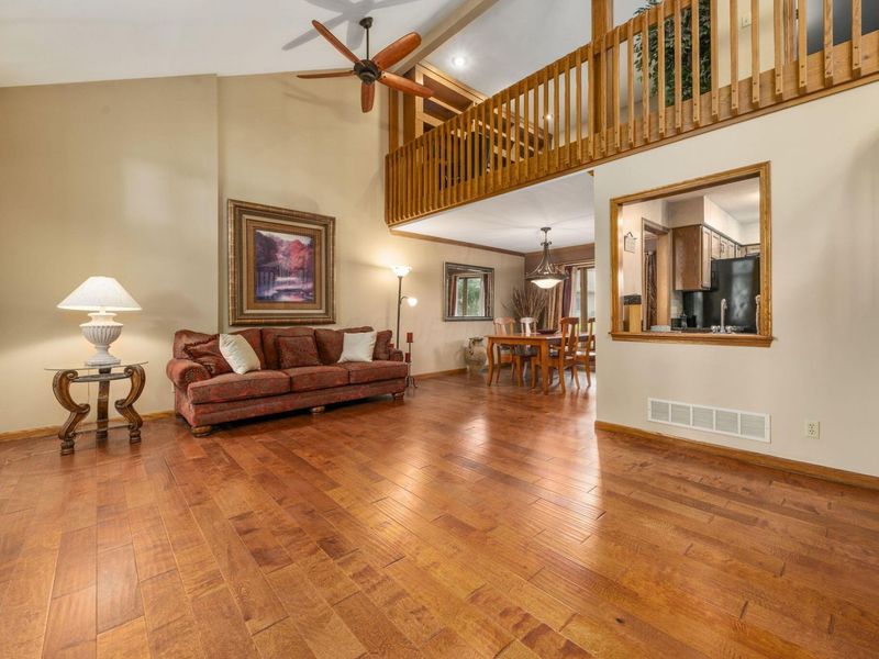 1148 Gold Place, Columbus, OH 43230 Photo 5
