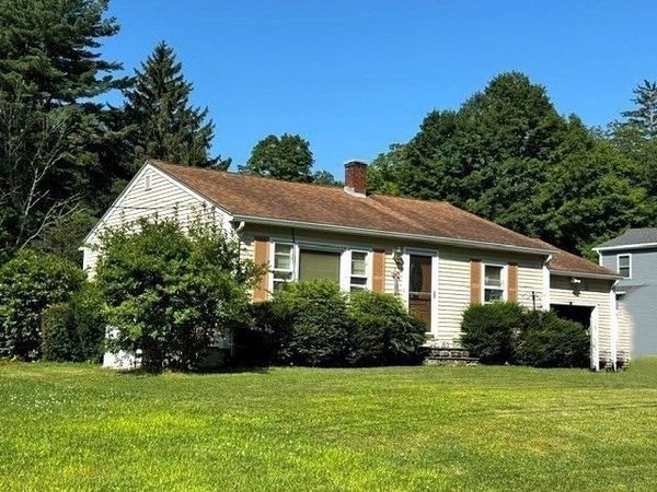 6 Bullard Lane, Sutton, MA 01590