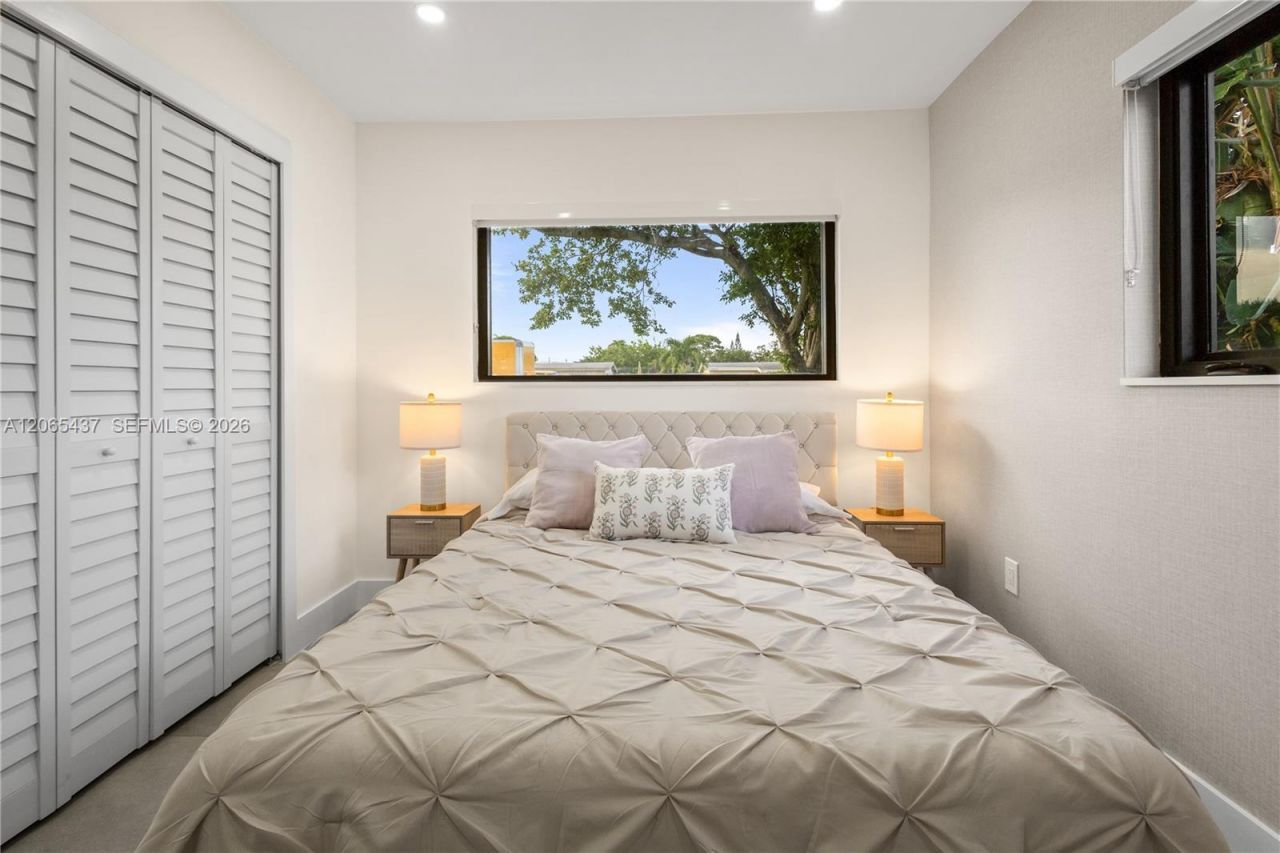 1042 NW 13th St , Fort Lauderdale, FL 33311 Photo