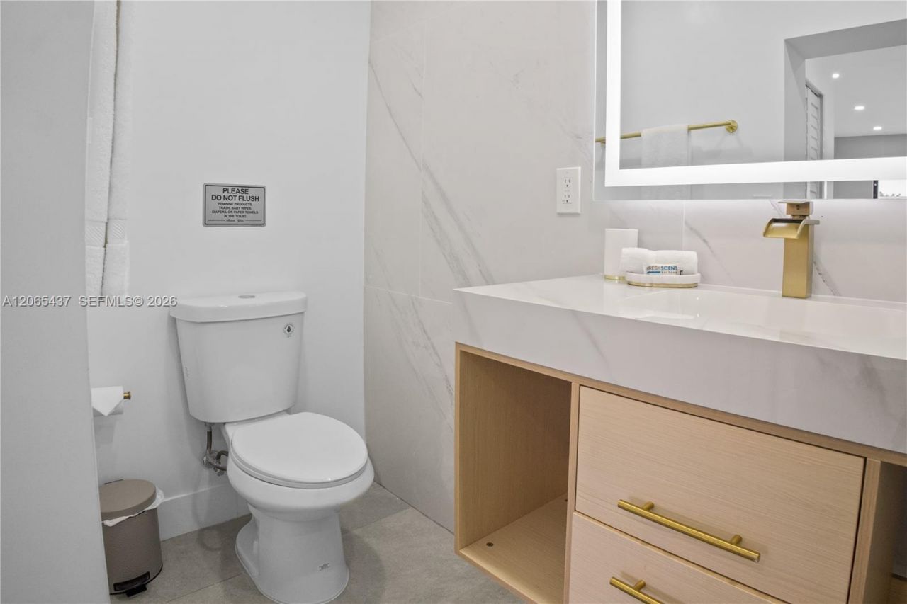 1042 NW 13th St , Fort Lauderdale, FL 33311 Photo