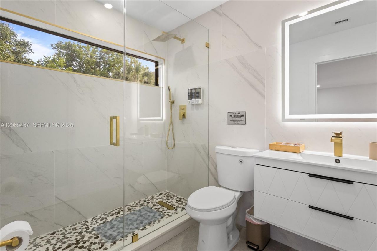 1042 NW 13th St , Fort Lauderdale, FL 33311 Photo