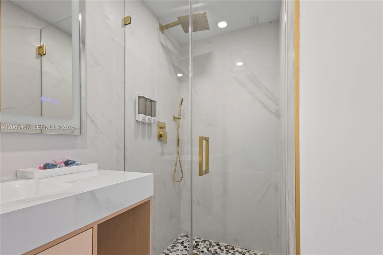 1042 NW 13th St , Fort Lauderdale, FL 33311 Photo