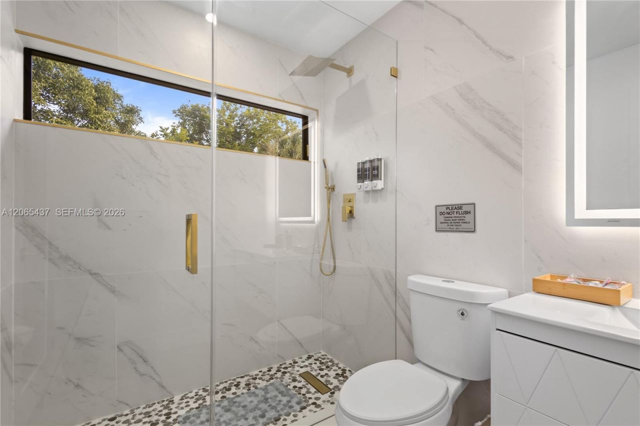 1042 NW 13th St , Fort Lauderdale, FL 33311 Photo