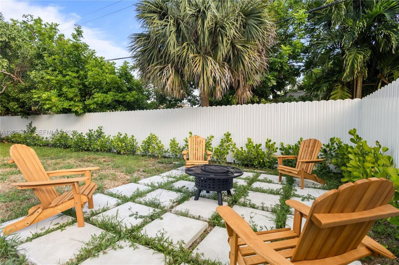 1042 NW 13th St , Fort Lauderdale, FL 33311 Photo