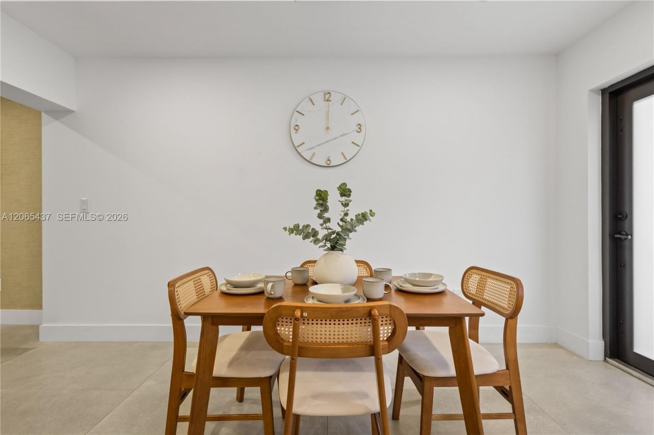 1042 NW 13th St , Fort Lauderdale, FL 33311 Photo