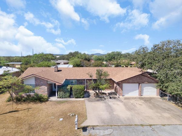 2025 Forest TRL , Kingsland, TX 78639