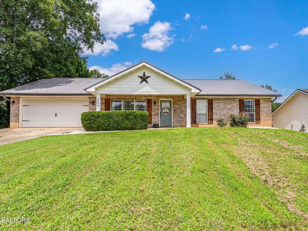 224 Old Clover Hill Rd, Maryville, TN 37803