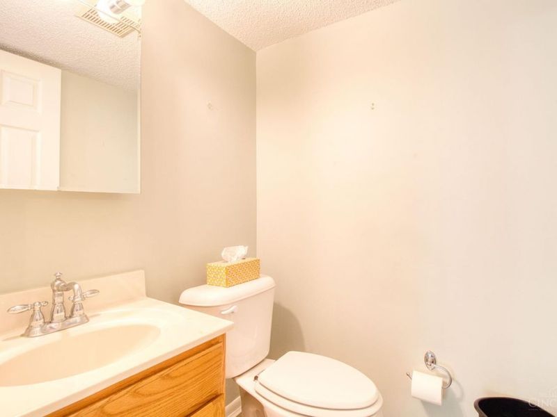 5803 Mt Vernon Drive, Miami Twp, OH 45150 Photo 18