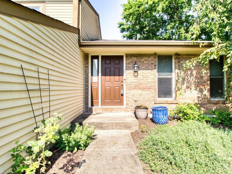 5803 Mt Vernon Drive, Miami Twp, OH 45150 Photo 2