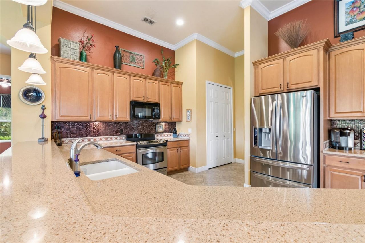 501 Montage Ln, Poinciana, FL 34759 Photo