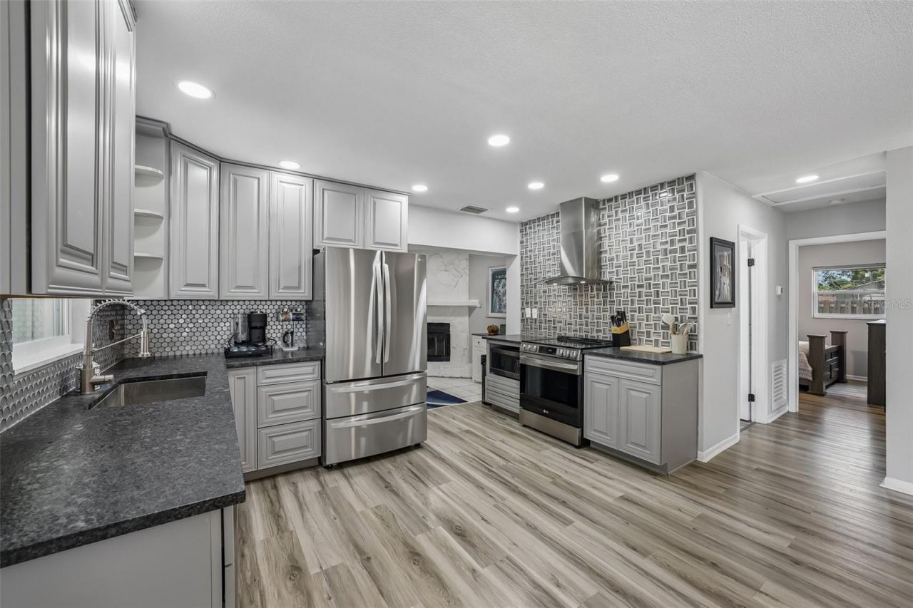 5043 14th Avenue N, Saint Petersburg, FL 33710 Photo