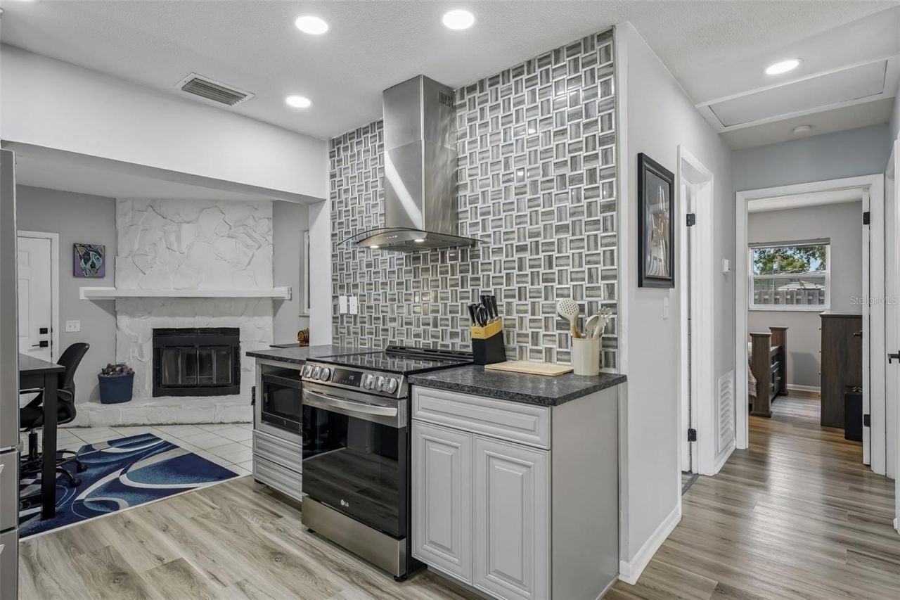 5043 14th Avenue N, Saint Petersburg, FL 33710 Photo