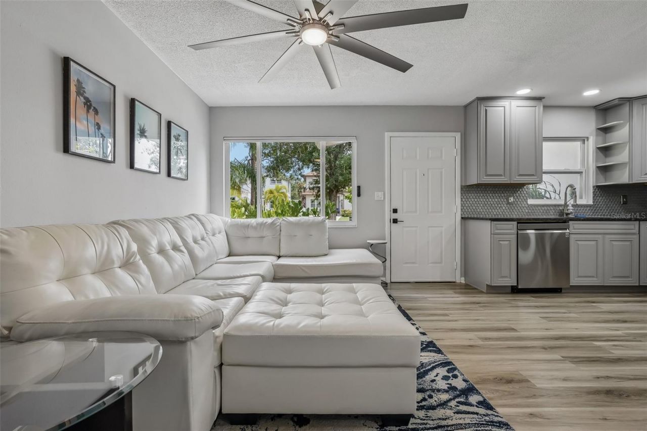 5043 14th Avenue N, Saint Petersburg, FL 33710 Photo