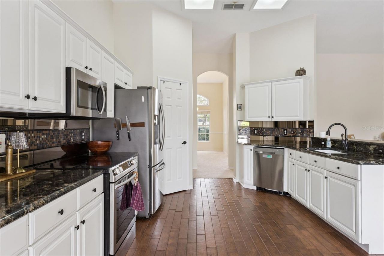 14313 Roxshire Drive, Orlando, FL 32837 Photo