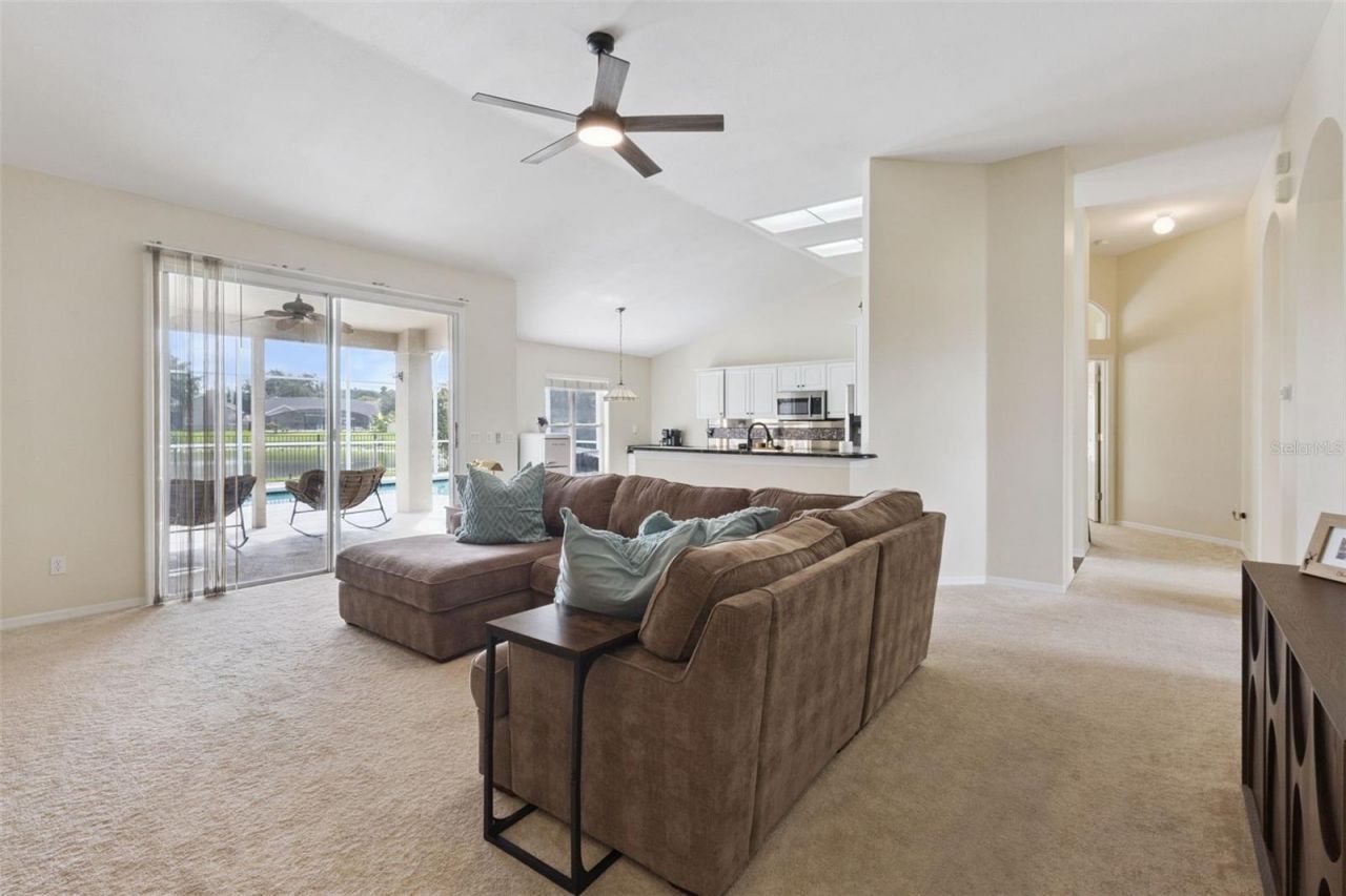 14313 Roxshire Drive, Orlando, FL 32837 Photo
