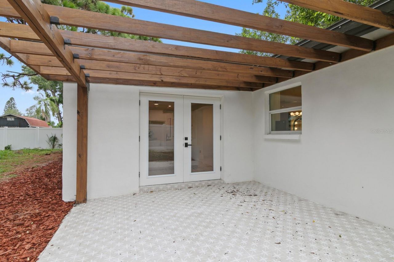 6795 14th Street S, Saint Petersburg, FL 33705 Photo