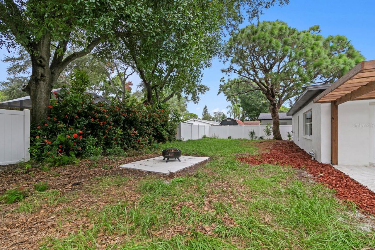 6795 14th Street S, Saint Petersburg, FL 33705 Photo