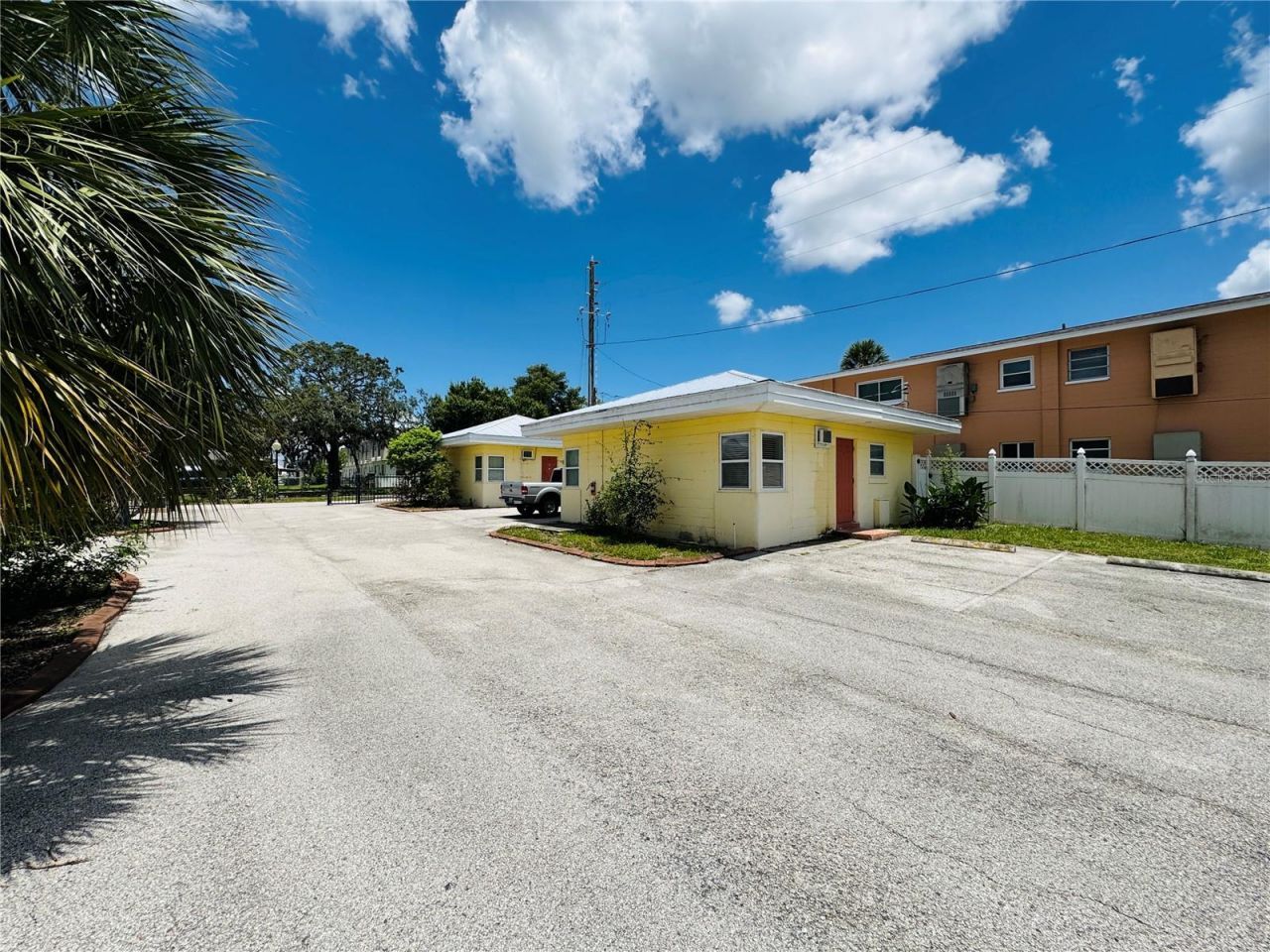 2121 Lakeview Drive, Sebring, FL 33870 Photo