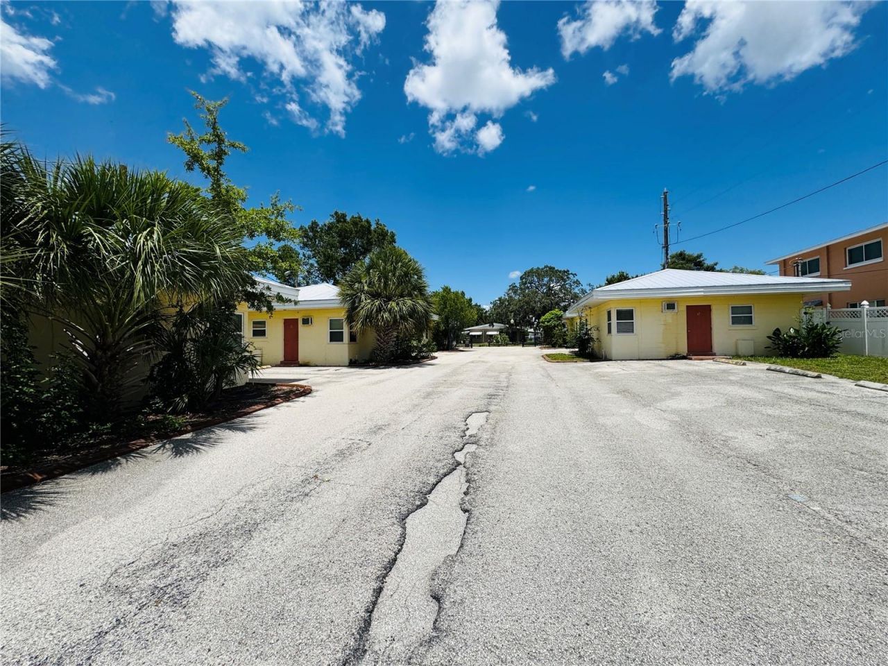 2121 Lakeview Drive, Sebring, FL 33870 Photo
