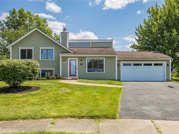 46 Weather Wood Lane, Rochester, NY 14612