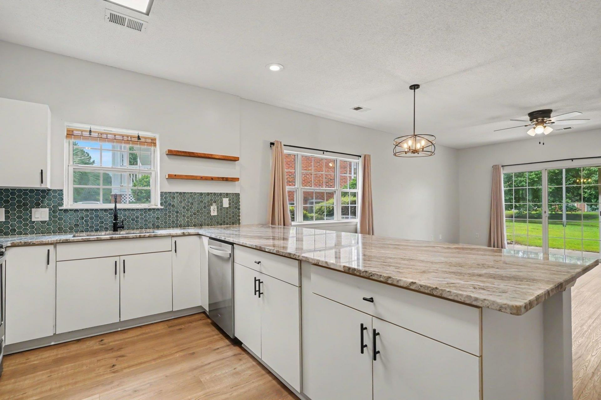 3919 Gladiola Ct. Photo 8