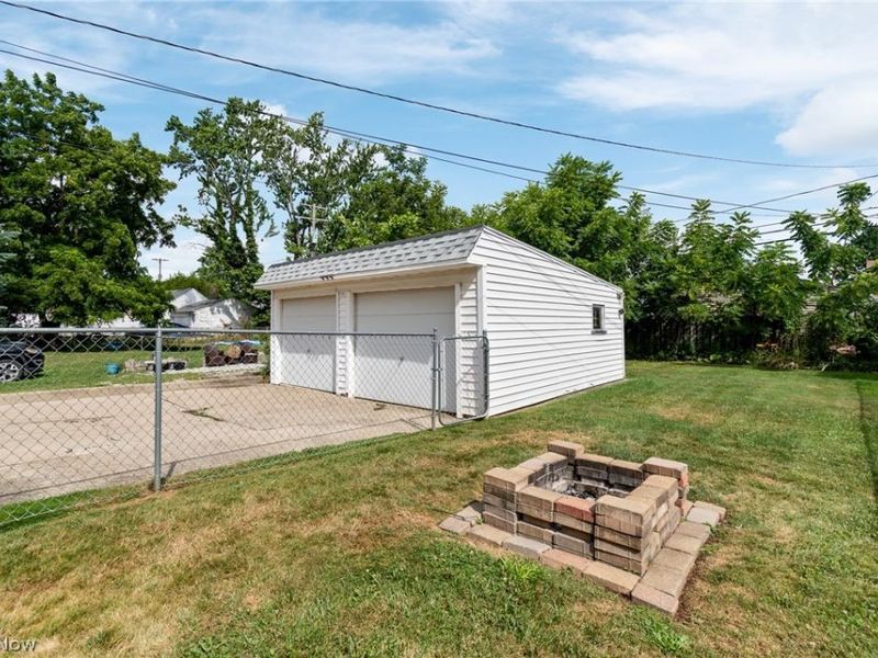 8202 Dorothy Avenue, Parma, OH 44129 Photo 29
