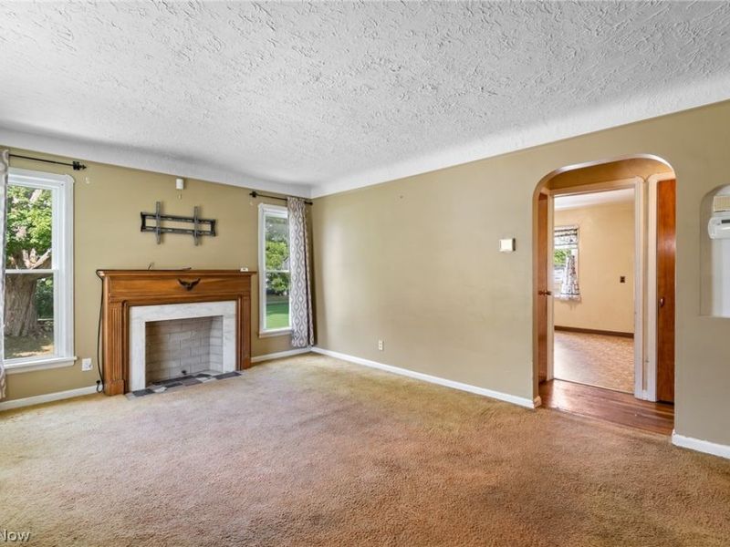 8202 Dorothy Avenue, Parma, OH 44129 Photo 5