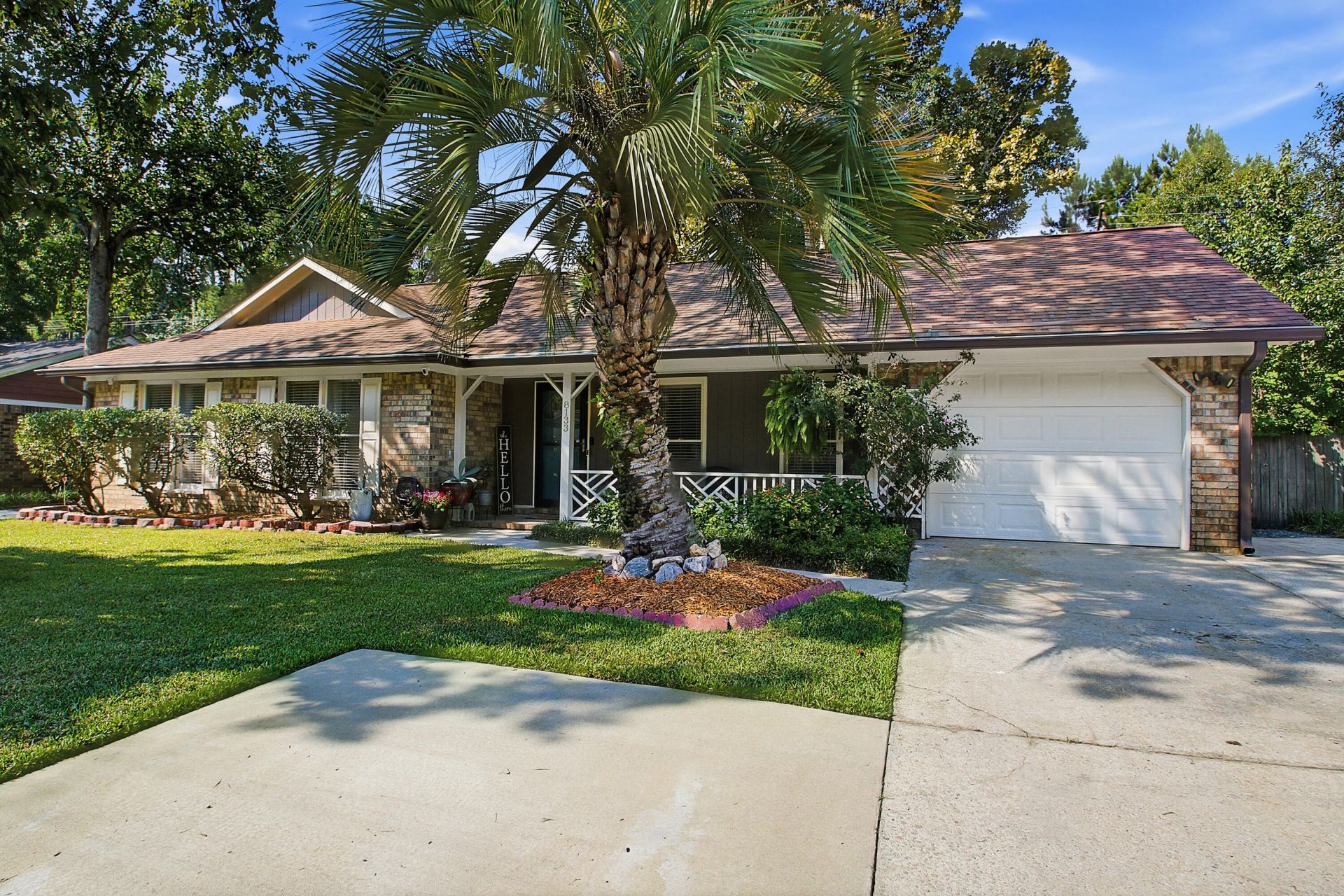 8133 N Ridgebrook Drive Photo 2