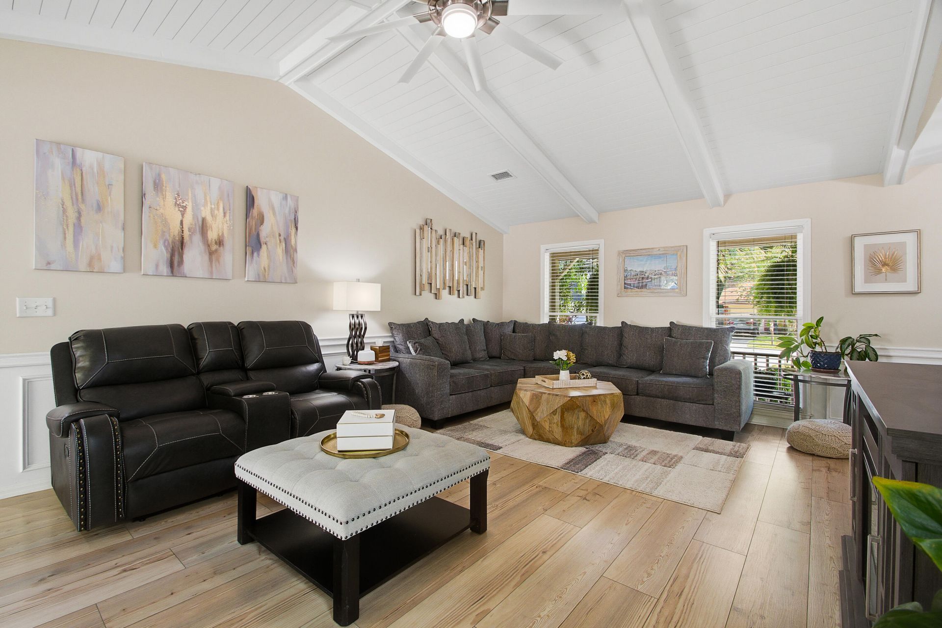 8133 N Ridgebrook Drive Photo 9