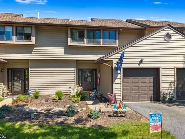 6 Sparrow Circle, Hampton, NJ 07860