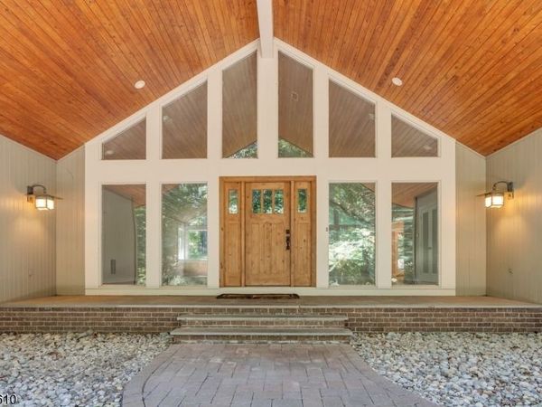10 Saddle Hill Rd, Mendham, NJ 07931