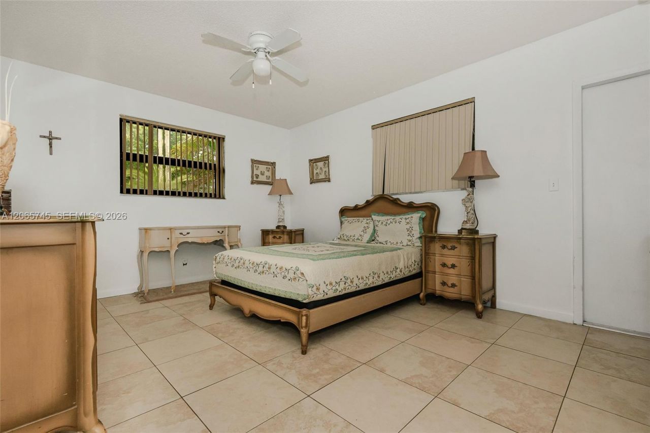5013 Arthur St, Hollywood, FL 33021 Photo