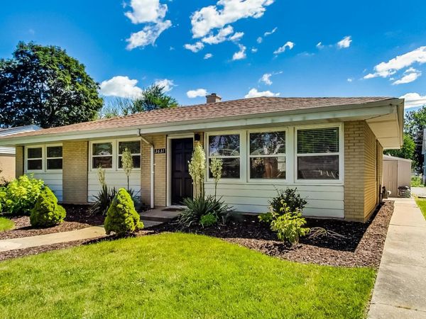 3631 Kemman Avenue , Brookfield, IL 60513