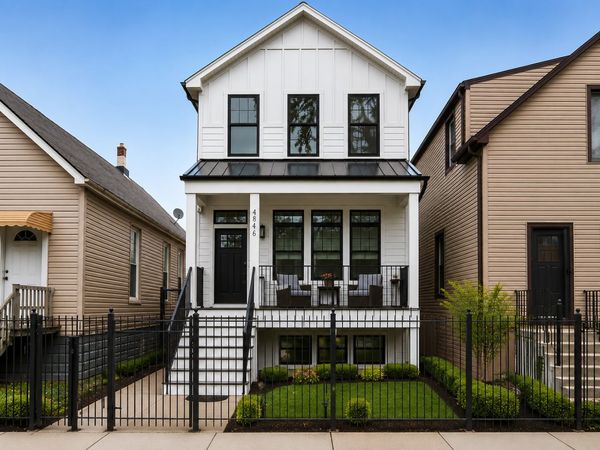 1635 N Central Park Avenue , Chicago, IL 60647