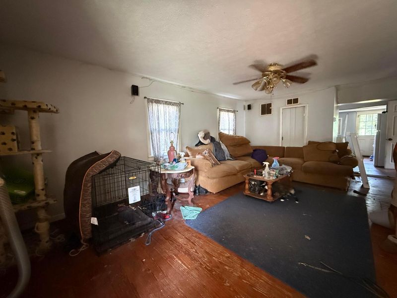 318 W 9th Street , Marysville, OH 43040 Photo 3