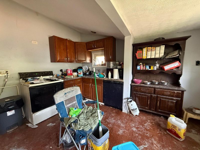 318 W 9th Street , Marysville, OH 43040 Photo 6