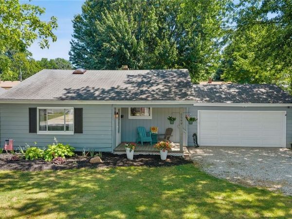 5599 Grove Avenue , Mentor, OH 44060