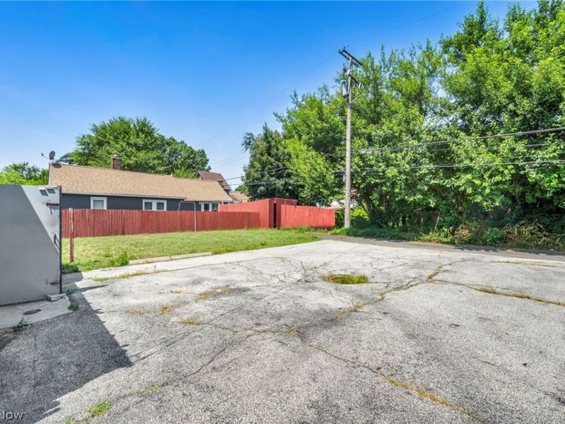 6808 Clark Avenue, Cleveland, OH 44102 Photo 5