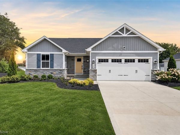 302 Ridgewater Drive , Elyria, OH 44035