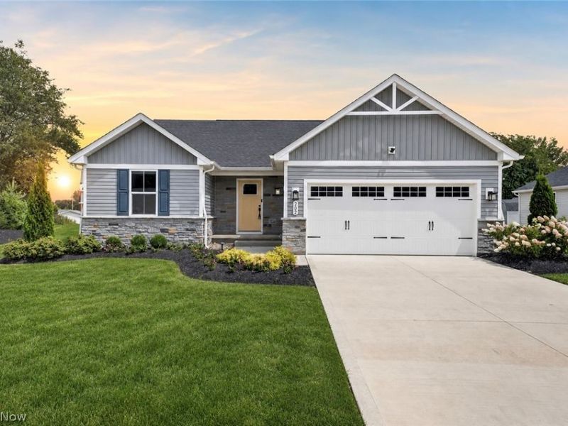 302 Ridgewater Drive, Elyria, OH 44035 Photo 1