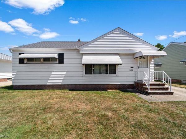 4677 Southwood Drive , Brooklyn, OH 44144