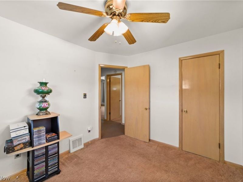 4677 Southwood Drive, Brooklyn, OH 44144 Photo 14
