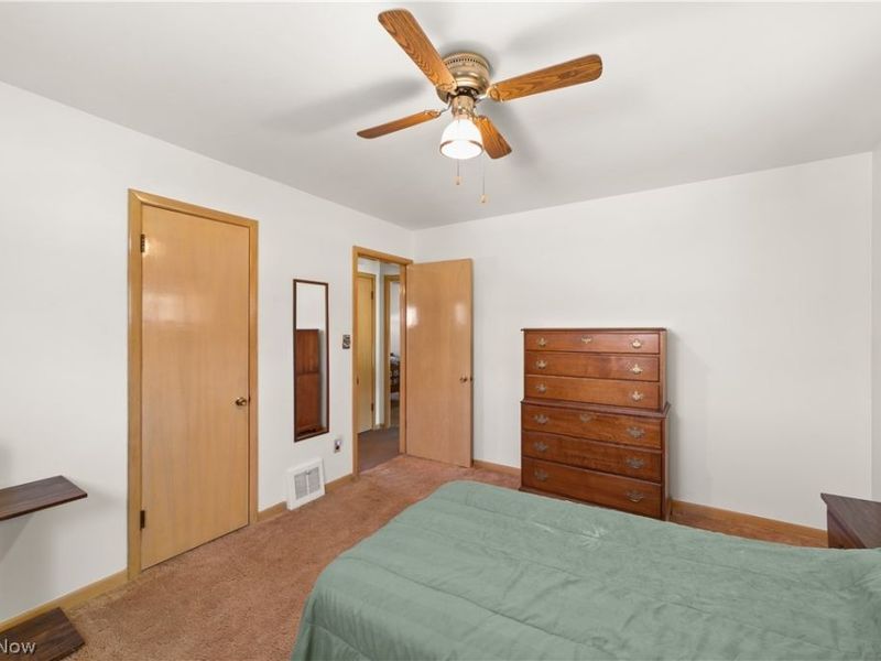 4677 Southwood Drive, Brooklyn, OH 44144 Photo 17