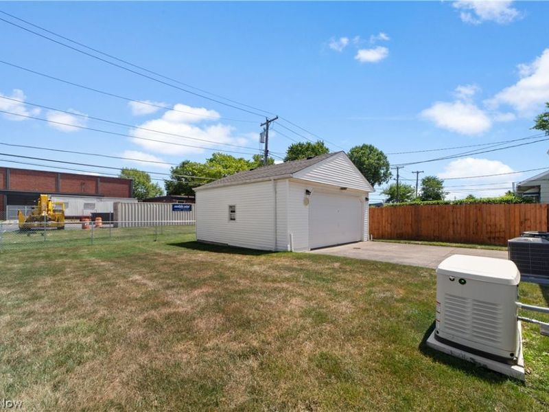4677 Southwood Drive, Brooklyn, OH 44144 Photo 22