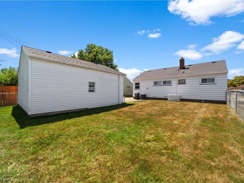4677 Southwood Drive, Brooklyn, OH 44144 Photo 23