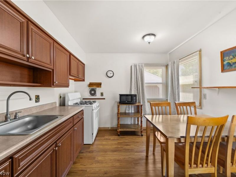 4677 Southwood Drive, Brooklyn, OH 44144 Photo 7
